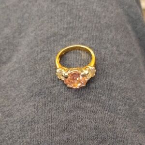 Elegant Gold and Pink Stone Ring